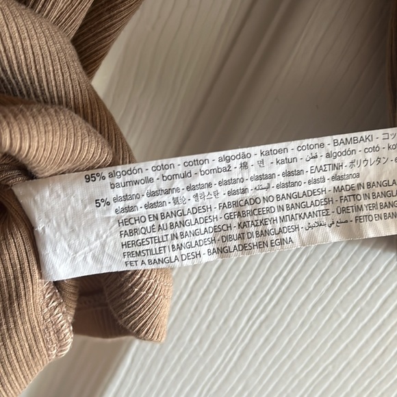 Turtleneck | Ribbed T Shirt - Picture 6 of 9